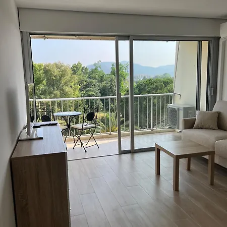 Beautiful River View Appartement