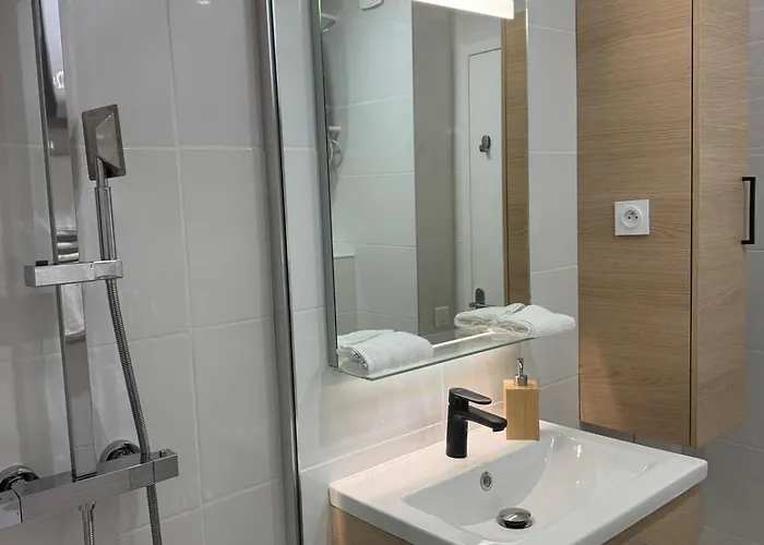 Beautiful River View * Mandelieu